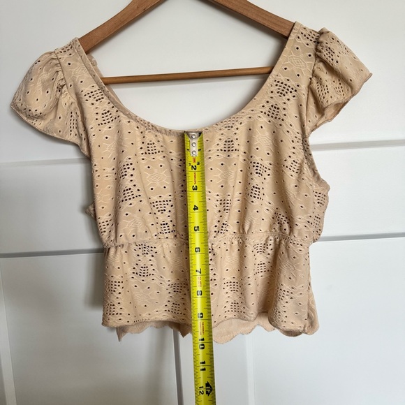 Urban Romantics Eyelet/Lace Tie Front Cap Sleeve Cropped Top - Cream/Tan - Sz XL - Picture 11 of 11